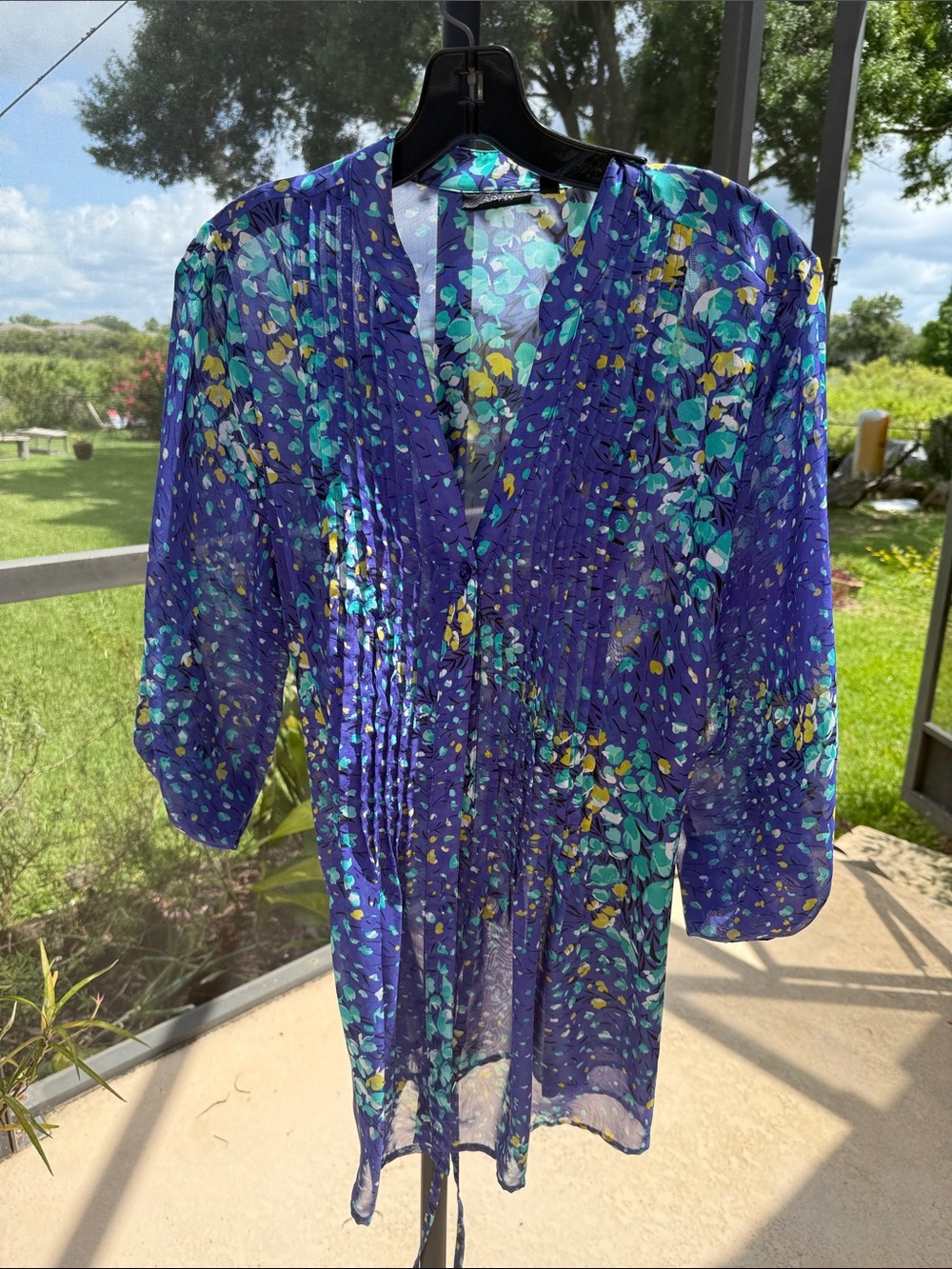 Apt. 9 Navy Blue Floral Pintuck Tunic blouse